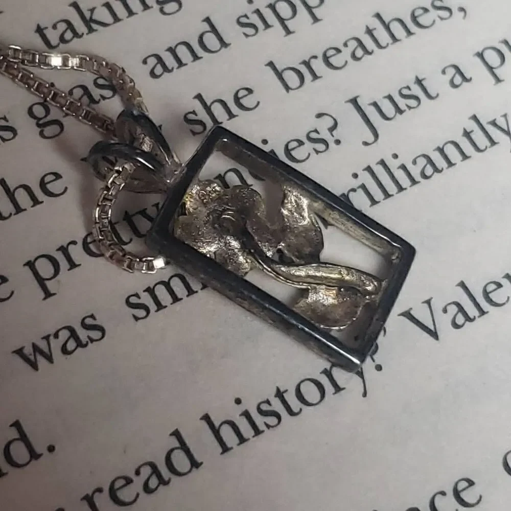 Vintage 925 Sterling Silver Floral Italian Necklace‎